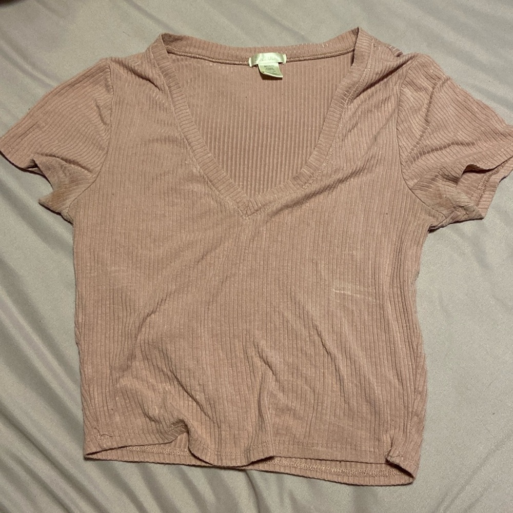 Pink v neck t shirt ribbed